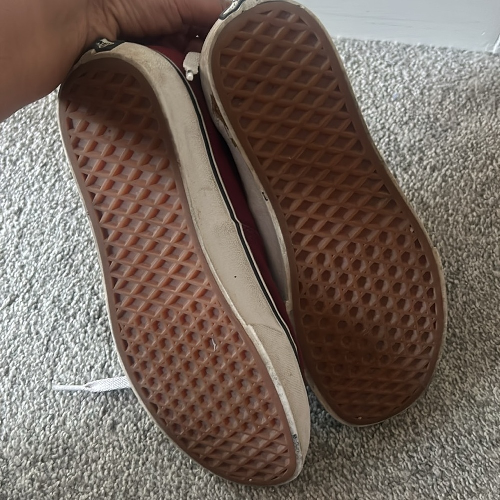 Dark red vans - Picture 6 of 7